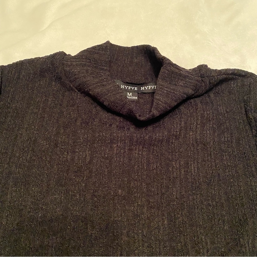 Long sleeve crop top - Picture 2 of 5
